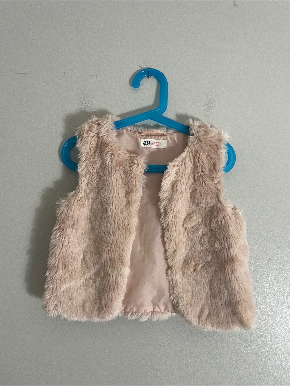 H&M Kids Faux Fur Vest in Blush